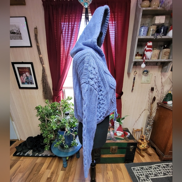 🛒🛍️💥Aeropostale Women size medium cropped hooded chain knit sweater - Picture 3 of 7